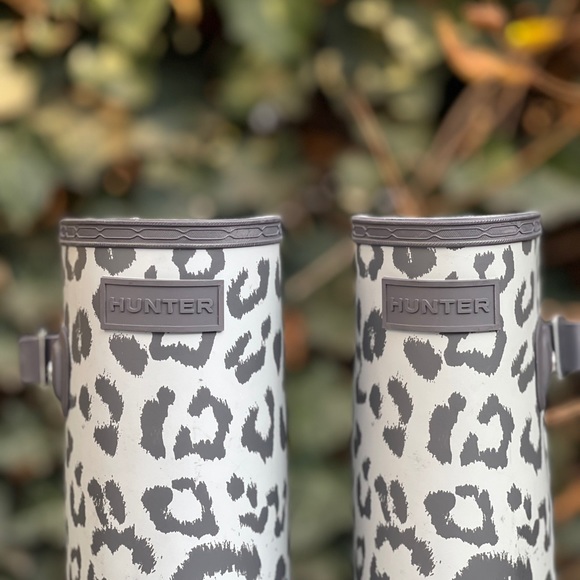 SOLD HUNTER BOOTS ⭐️ - Picture 5 of 8